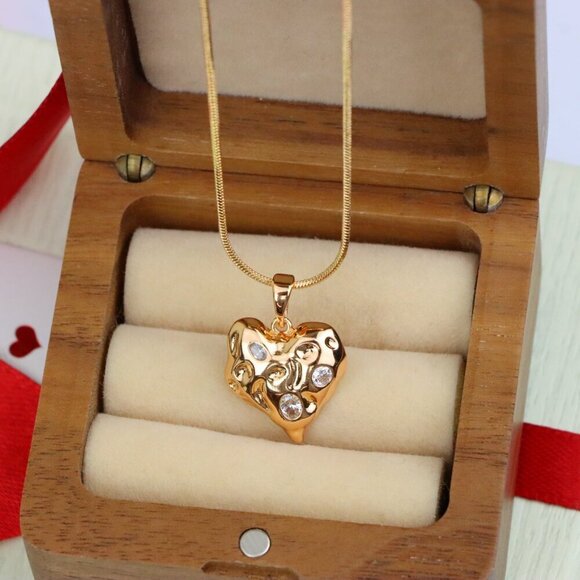 "Textured Rose Gold Heart Pendant with Sparkling Crystal Accents, XPPT1522 - Picture 10 of 13